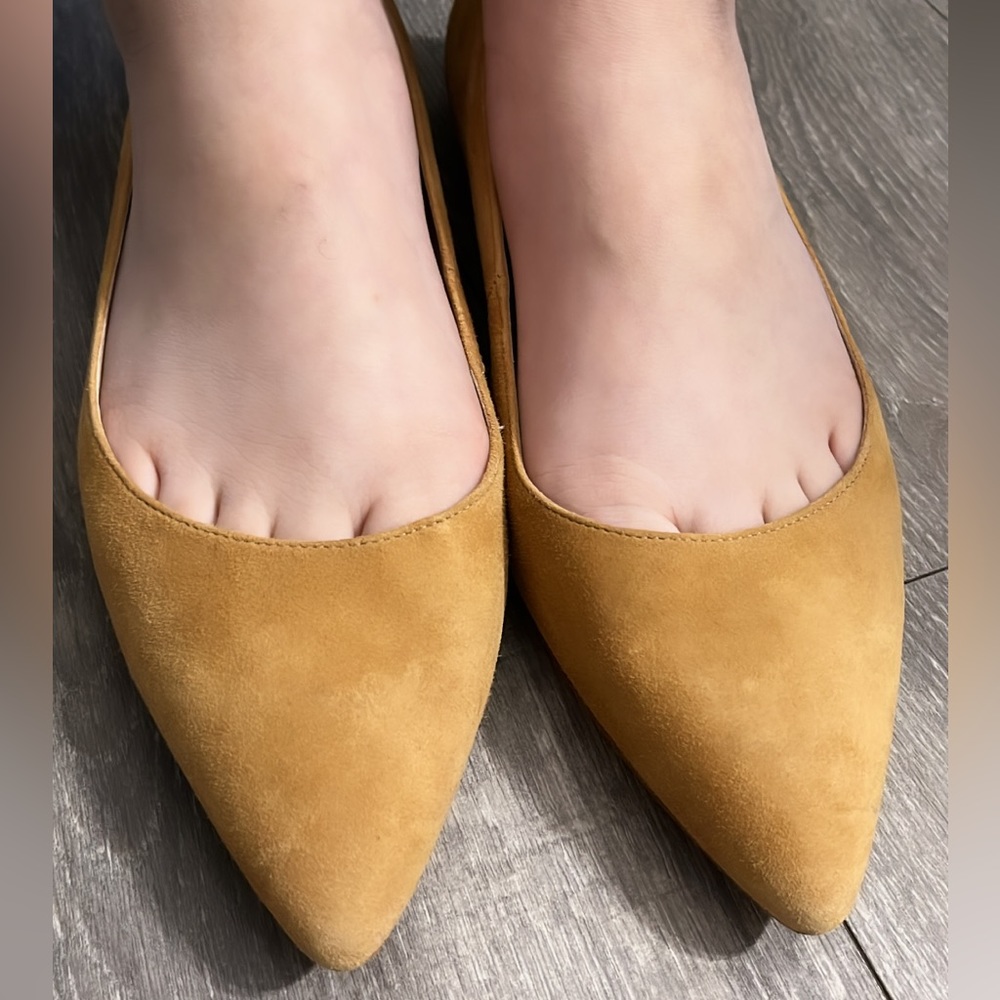 Tory Burch POINTY TOE ELIZABETH FLAT - Women | Color: Tan | Size: 7.5